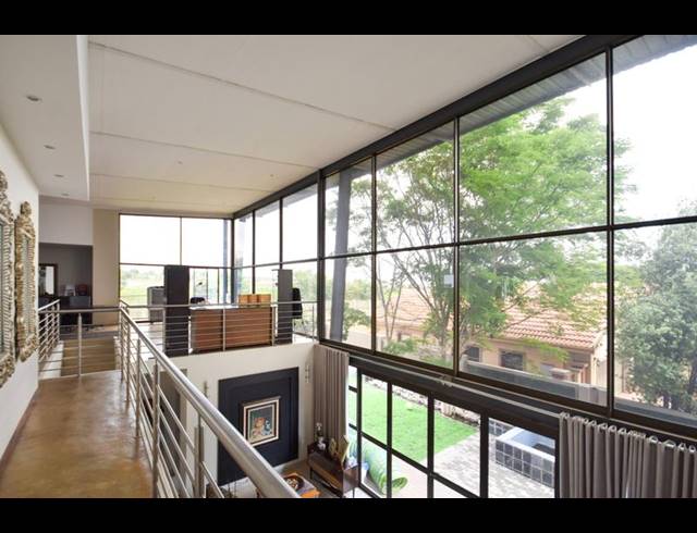 4 BEDROOM HOUSE FOR SALE IN MIDSTREAM ESTATE